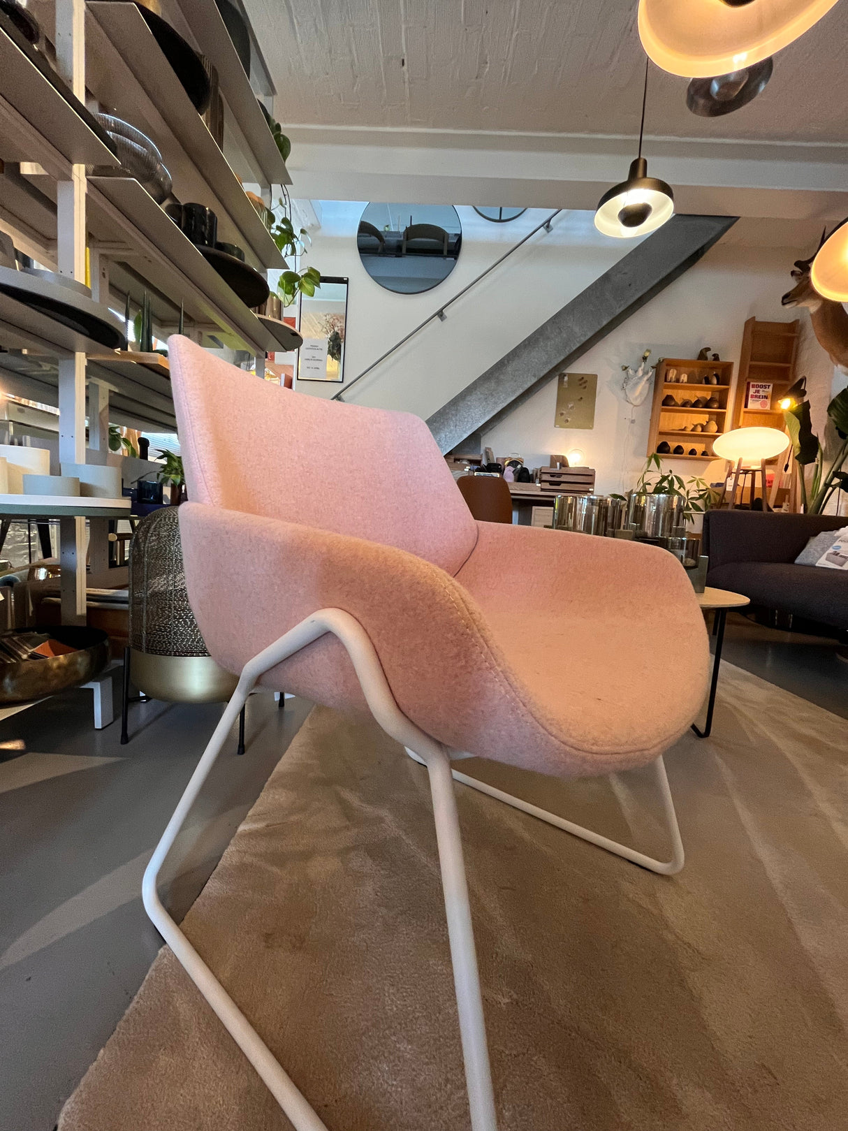 SHOWROOMMODEL MONK LOUNGE - PROSTORIA