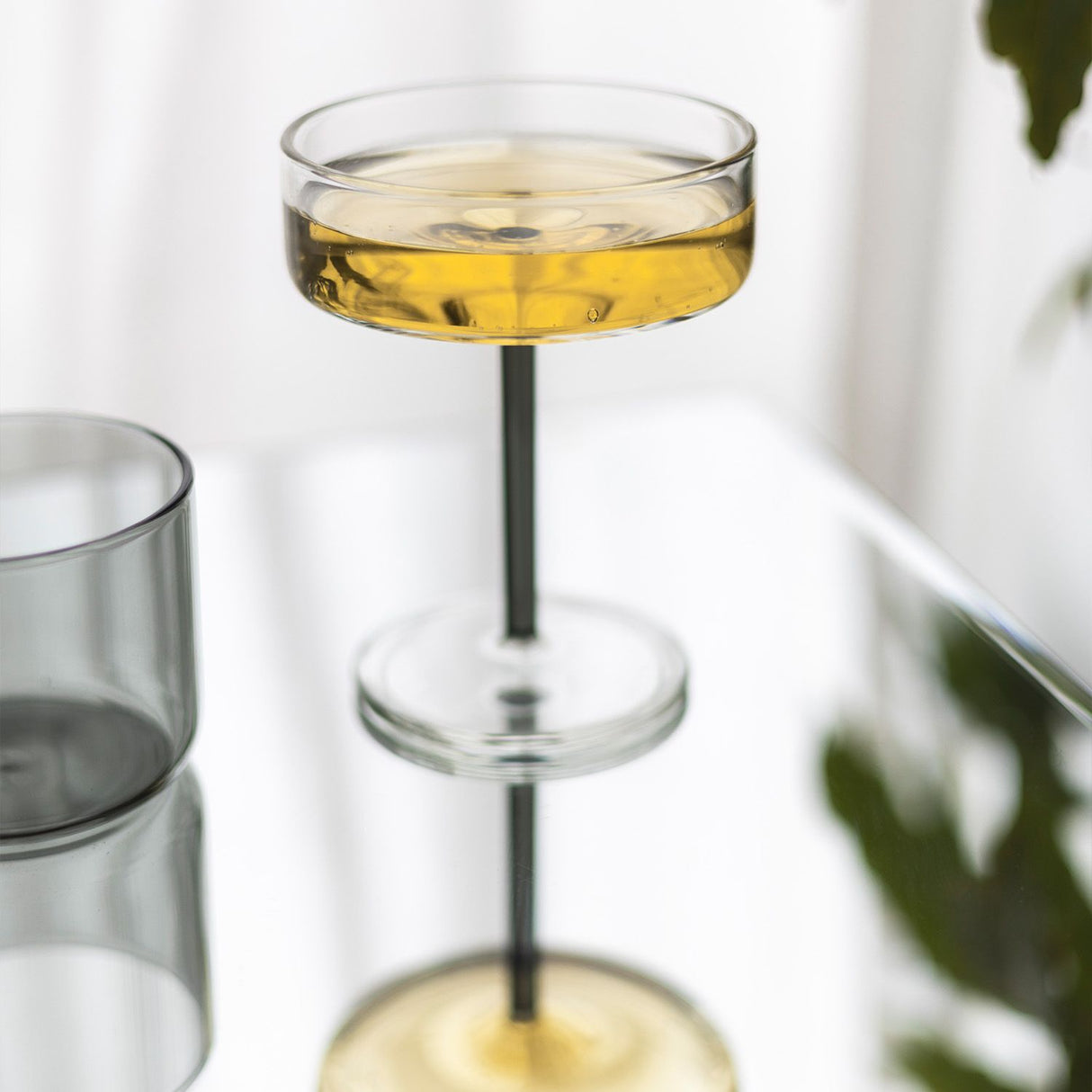 FIZZ SET VAN 2 CHAMPAGNE COUPES - GRIJS