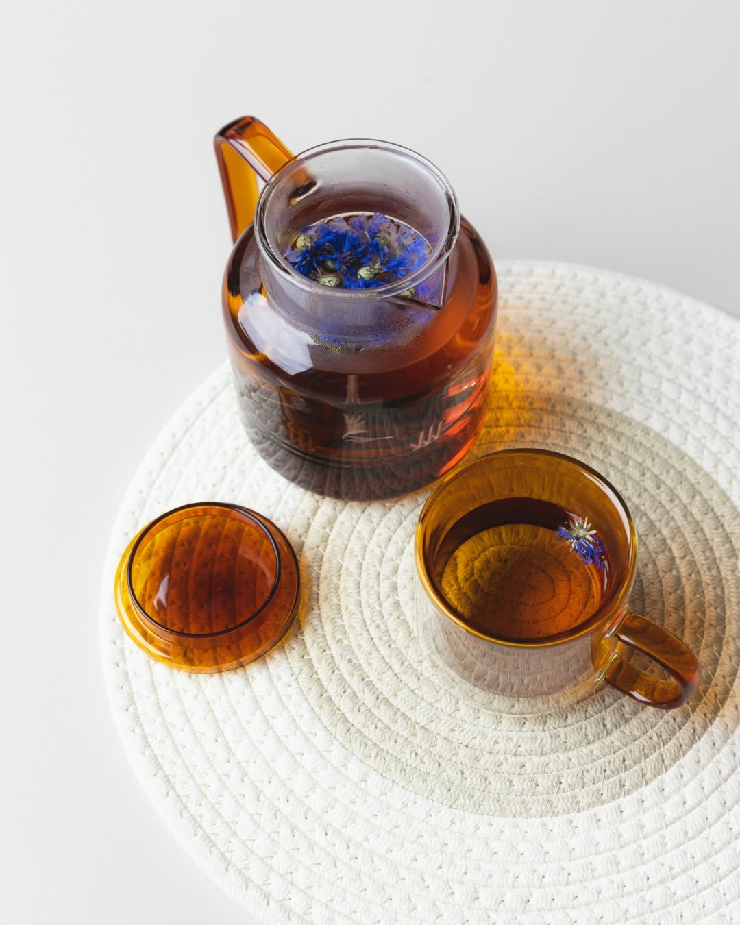 LIV THEEPOT MET GLAZEN FILTER - AMBER