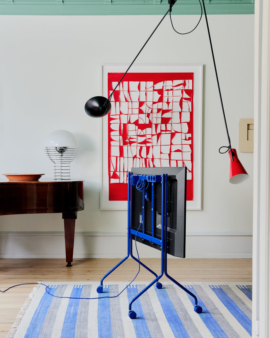 TV STAND MOON ROLLIN' - MARINE