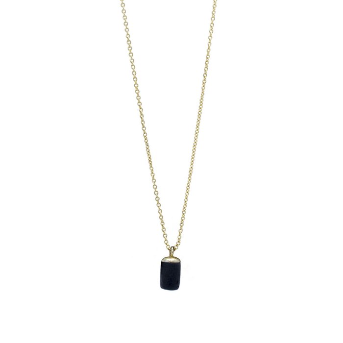 GOUDEN KETTING - ZWARTE CILINDER HANGER