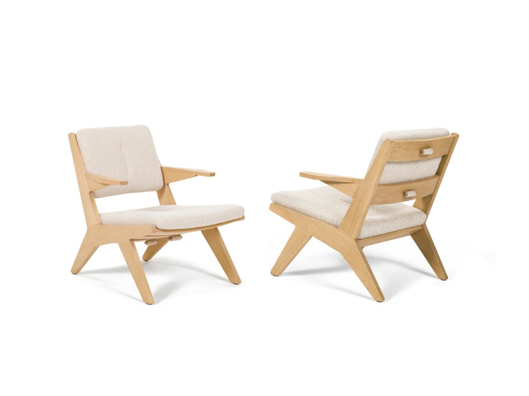TOGGLE EASY CHAIR