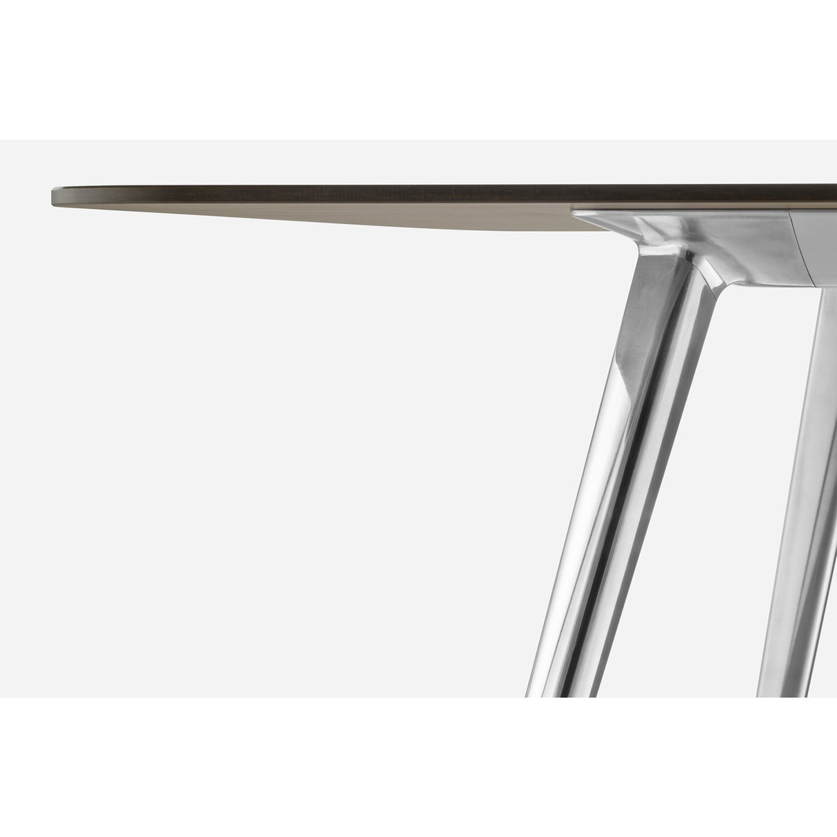 RIZZ TAFEL MET WALNOOT BLAD