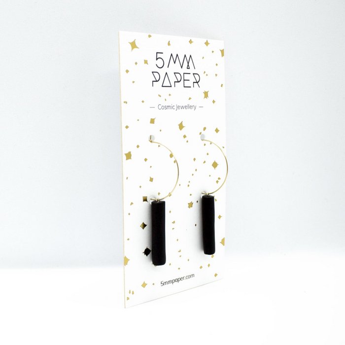 GOUDEN OORRINGEN - ZWARTE STAAF HANGER