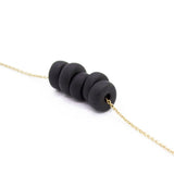 GOUDEN KETTING - ZWARTE KRALEN HANGER