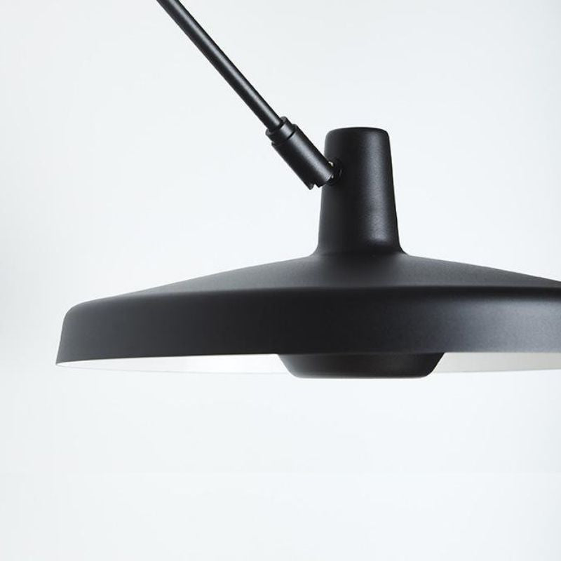 ARIGATO WANDLAMP LARGE - ZWART